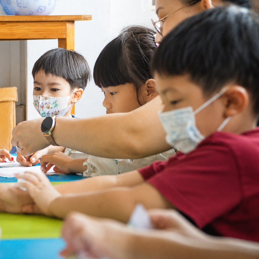 Children learning hands-on in a TEC classroom